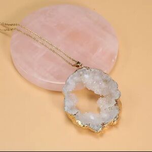 Elegant Gold and White Crystal Necklace